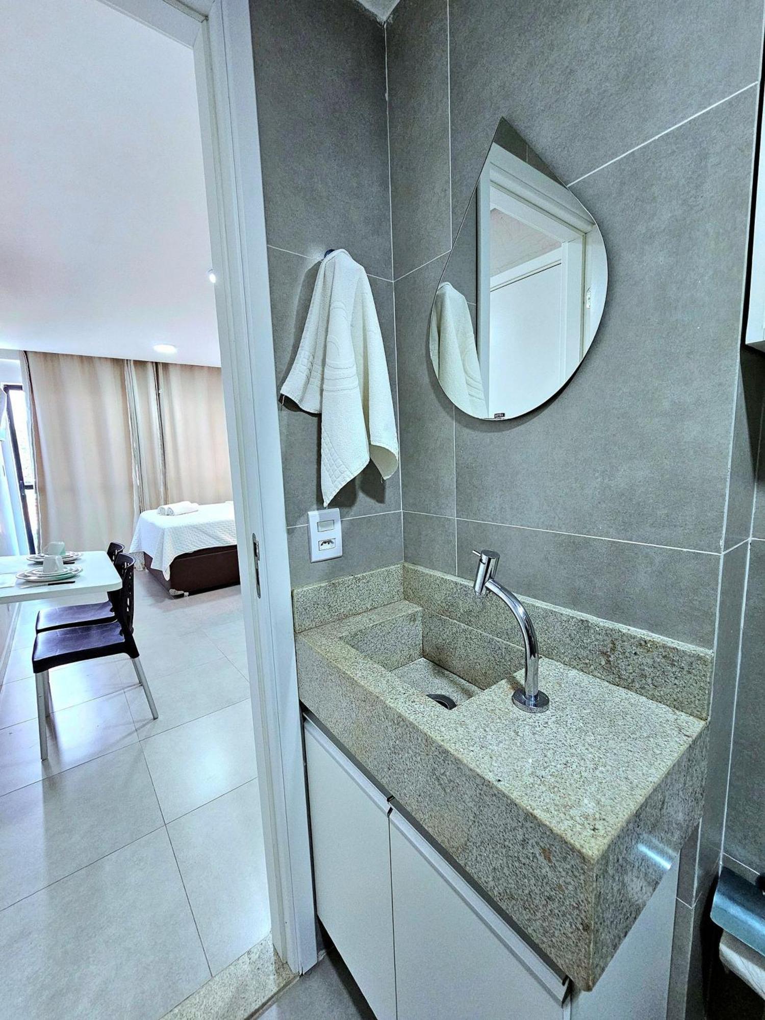 Apartamento Conforto E Modernidade No Del Porto By Hm