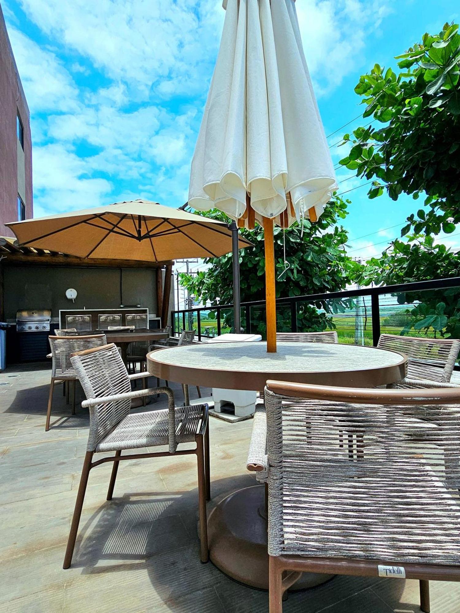 Conforto E Modernidade No Del Porto By Hm